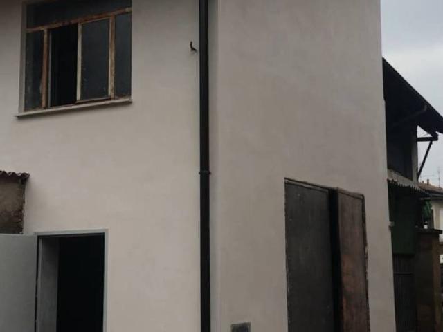 Rustico in vendita a Oltresempione, Legnano