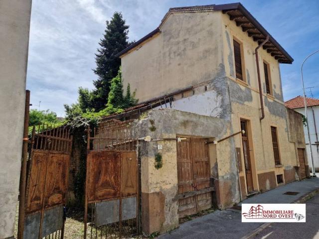 Rustico in vendita a Oltrestazione, Legnano