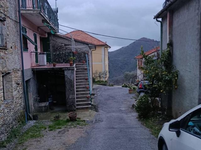 Rustico in vendita a Leivi, Liguria