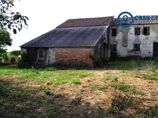 Rustico in vendita a Lendinara, Veneto