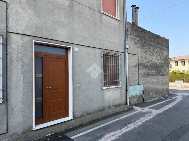 Rustico in vendita a Molino Dossi, Leno