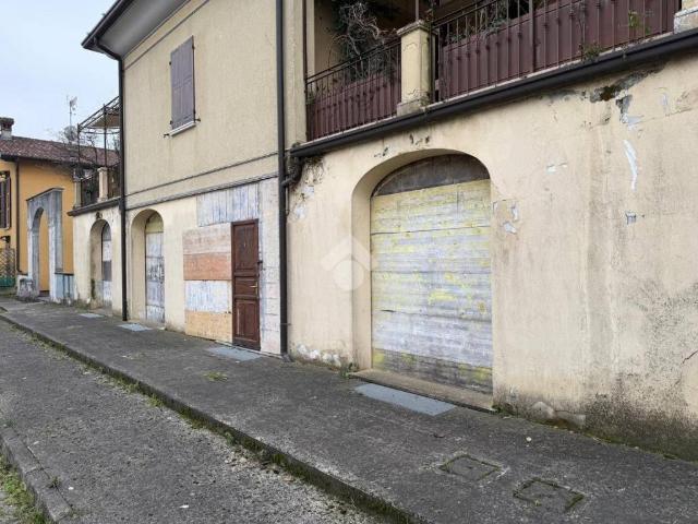Rustico in vendita a Leno, Lombardia