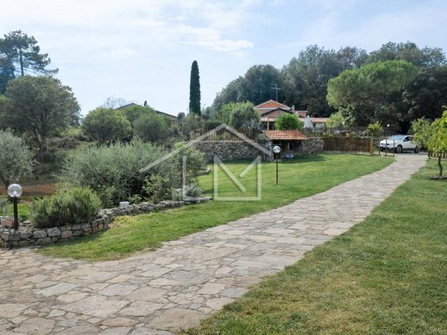 Rustico in vendita a La Serra, Lerici