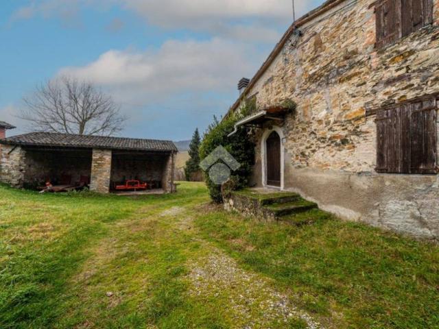 Rustico in vendita a Lesignano De' Bagni, Reggio Emilia
