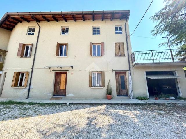 Rustico in vendita a Lestizza, Friuli-Venezia Giulia