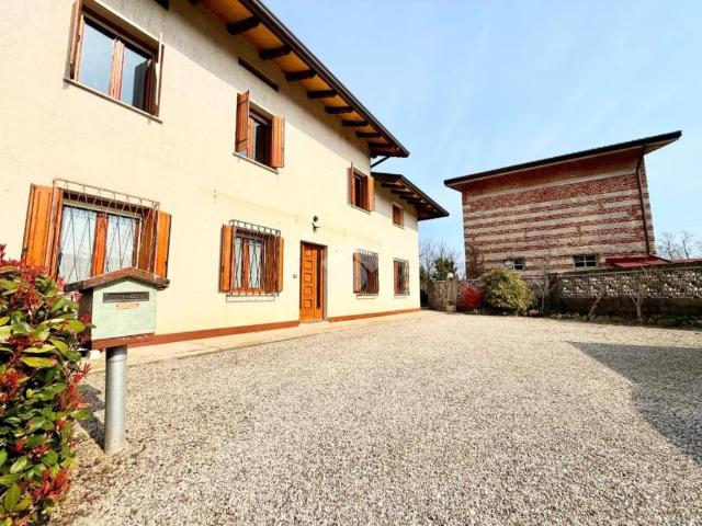 Rustico in vendita a Lestizza, Friuli-Venezia Giulia