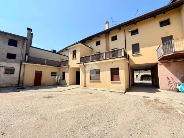 Rustico in vendita a Lestizza, Friuli-Venezia Giulia