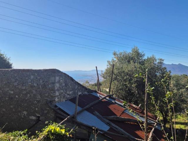 Rustico in vendita a Lettere, Campania