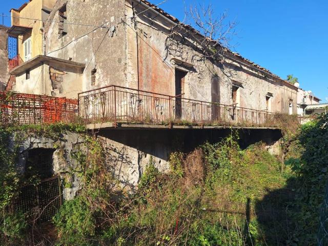 Rustico in vendita a Lettere, Campania