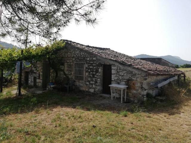 Rustico in vendita a Liberi, Campania