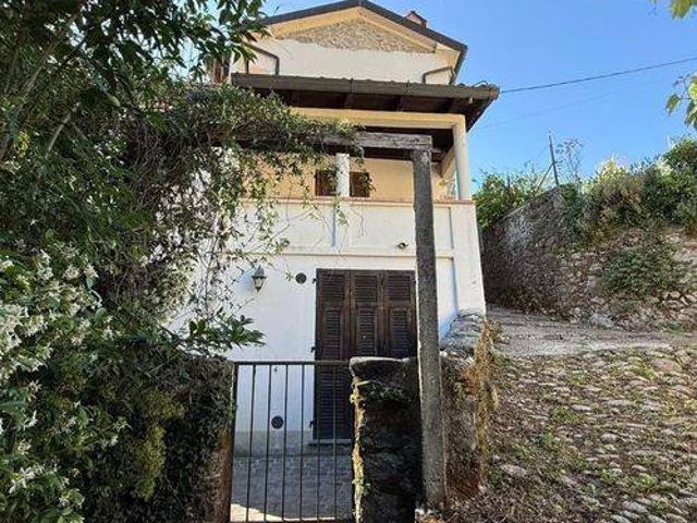 Rustico in vendita a Unione di comuni Montana Lunigiana, Licciana Nardi