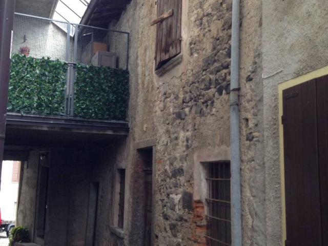 Rustico in vendita a Lierna, Lombardia