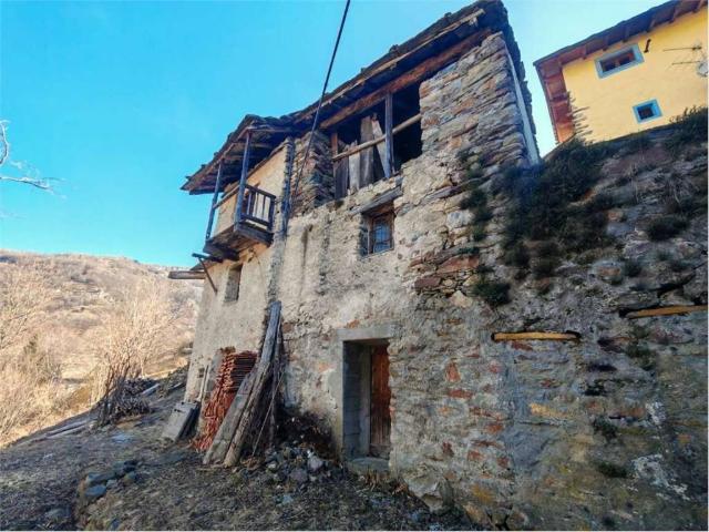 Rustico in vendita a Lillianes, Aosta