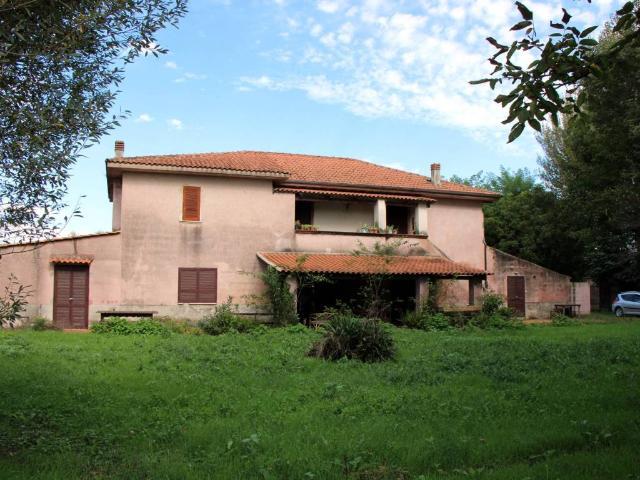 Rustico in vendita a Limatola, Campania