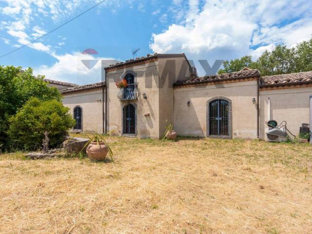 Rustico in vendita a Linguaglossa, Sicilia
