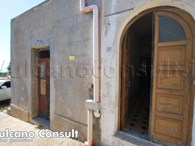 Rustico in vendita a Varesana di Sopra, Panarea