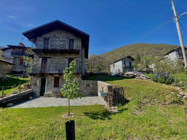Rustico in vendita a Livo, Lombardia
