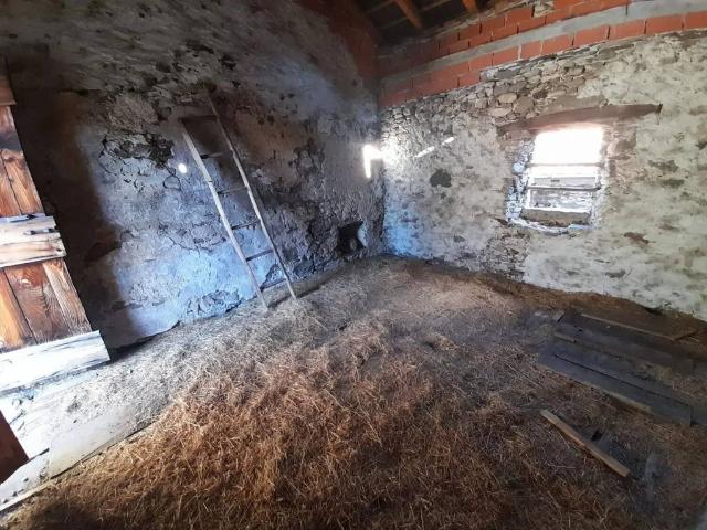 Rustico in vendita a Livo, Lombardia