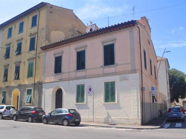 Rustico in vendita a Livorno, Toscana