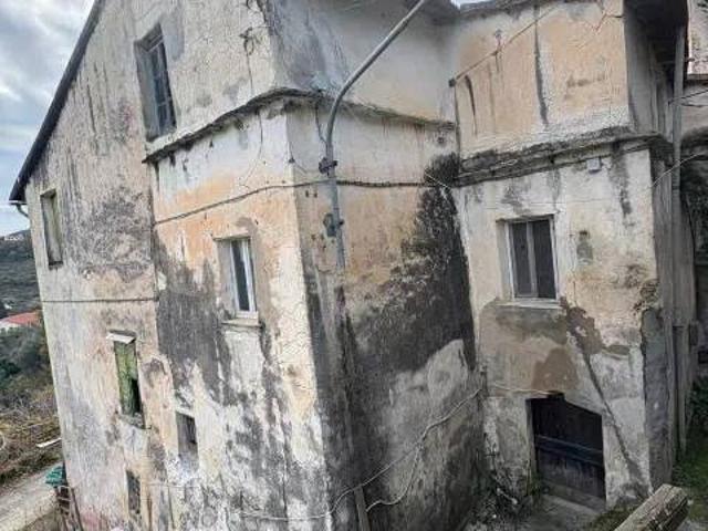 Rustico in vendita a Loano, Liguria