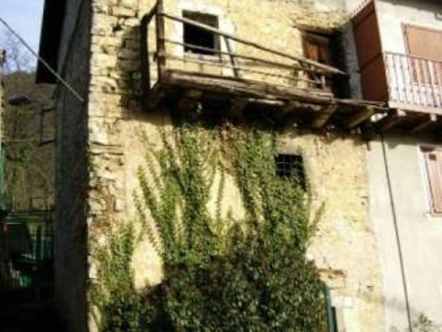 Rustico in vendita a Locatello, Lombardia