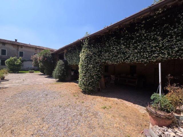 Rustico in vendita a Revellino, Lodi