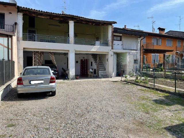 Rustico in vendita a Unione dei Comuni Bassa Bresciana Occidentale, Lograto