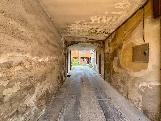 Rustico in vendita a Unione dei Comuni Bassa Bresciana Occidentale, Lograto