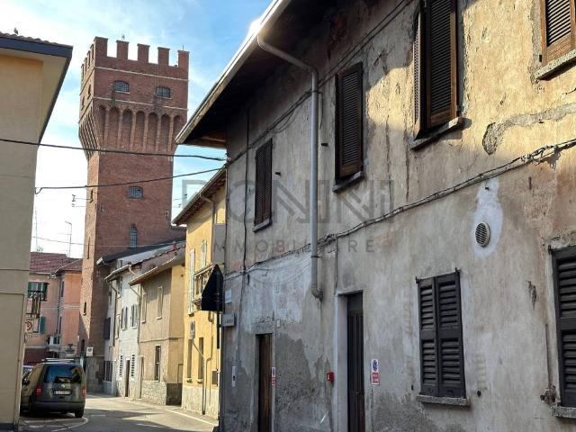 Rustico in vendita a Lonate Ceppino, Lombardia