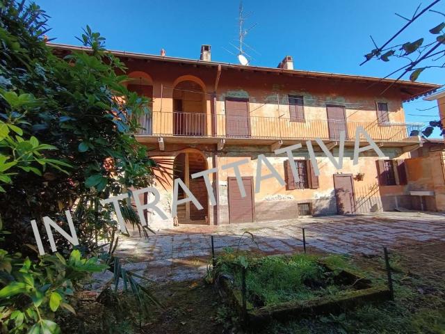 Rustico in vendita a Lonate Pozzolo, Lombardia