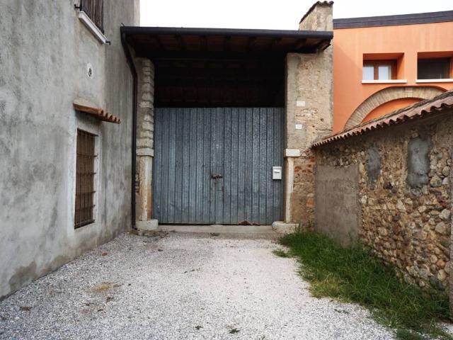 Rustico in vendita a Malocco, Lonato