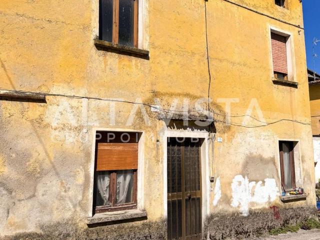Rustico in vendita a Lonato, Lombardia