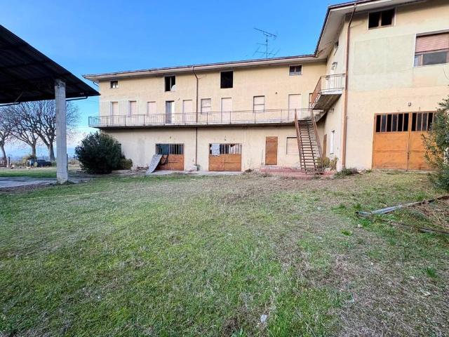Rustico in vendita a San Polo, Lonato
