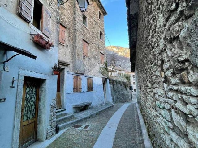Rustico in vendita a Longarone, Veneto