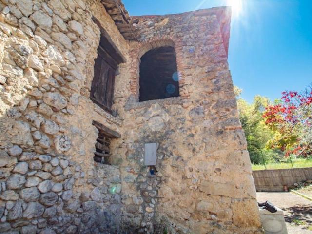 Rustico in vendita a Longone Sabino, Lazio