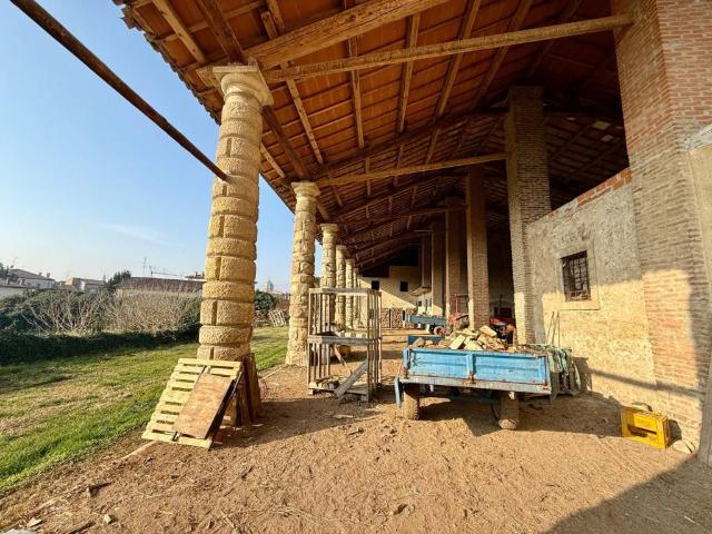 Rustico in vendita a Lonigo, Veneto