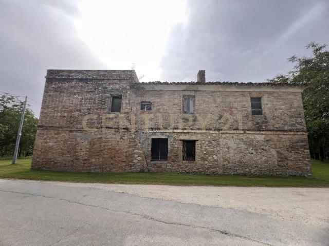 Rustico in vendita a Loreto Aprutino, Abruzzo