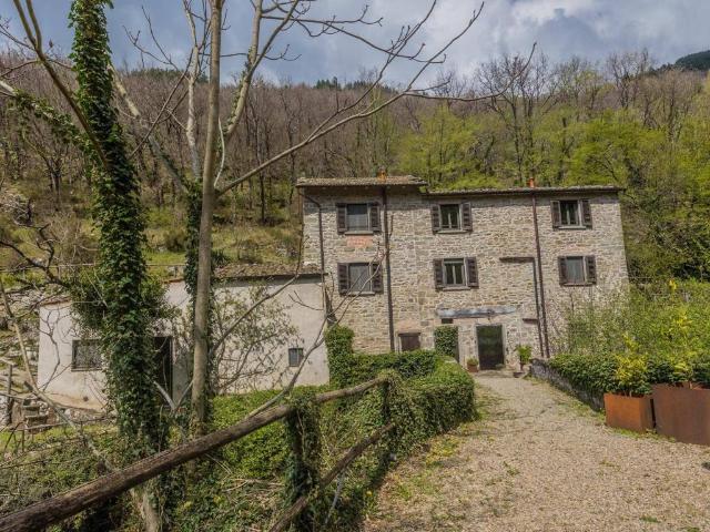 Rustico in vendita a Loro Ciuffenna, Toscana