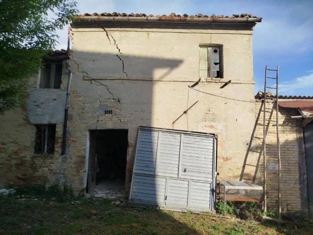 Rustico in vendita a Marche, Macerata