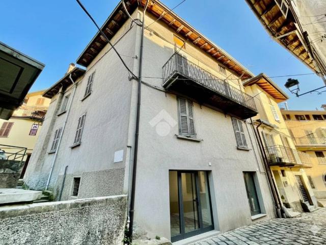 Rustico in vendita a Carassone, Lovere