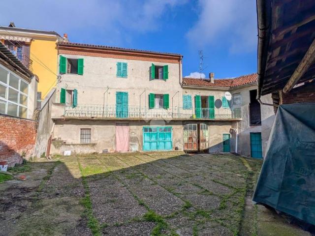 Rustico in vendita a Lu e Cuccaro Monferrato, Piemonte