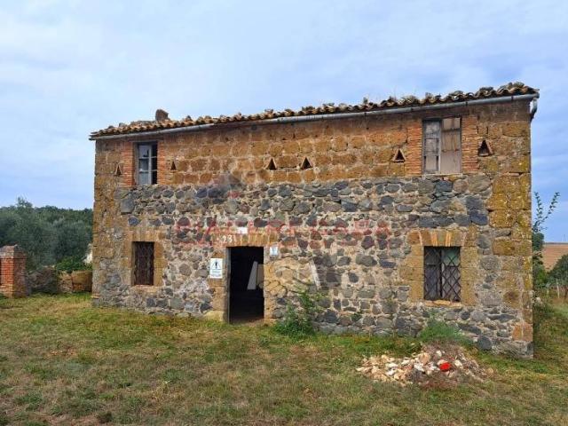 Rustico in vendita a Lubriano, Lazio