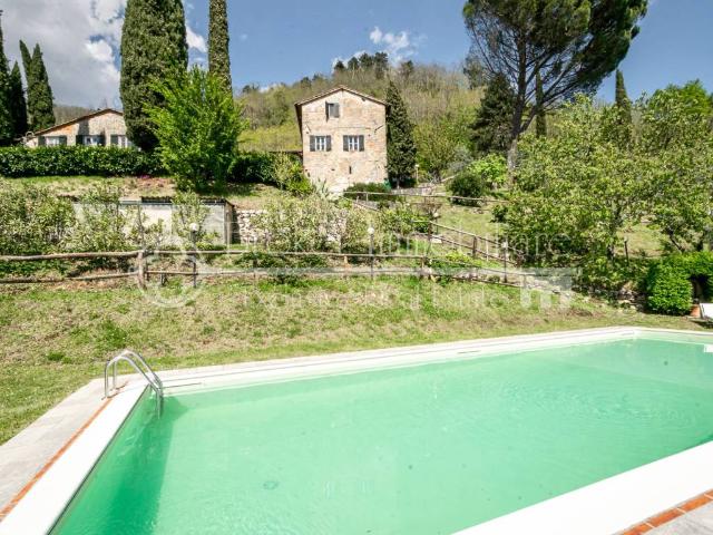 Rustico in vendita a Bagni Di Lucca Ponte, Toscana