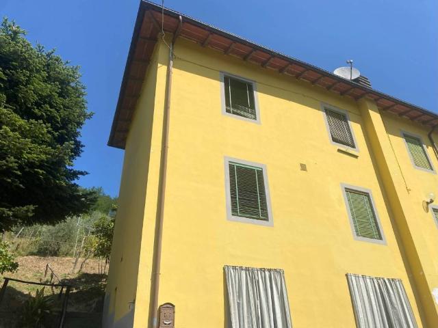 Rustico in vendita a San Quirico di Moriano, Bagni Di Lucca Ponte