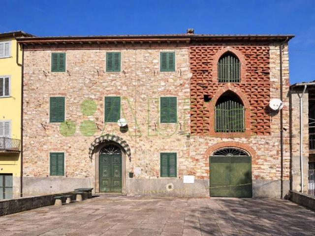 Rustico in vendita a Nozzano San Pietro, Bagni Di Lucca Ponte