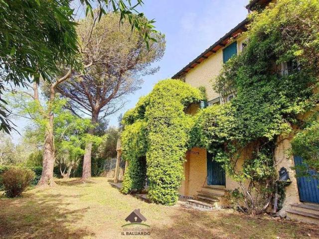 Rustico in vendita a Massarosa, Toscana