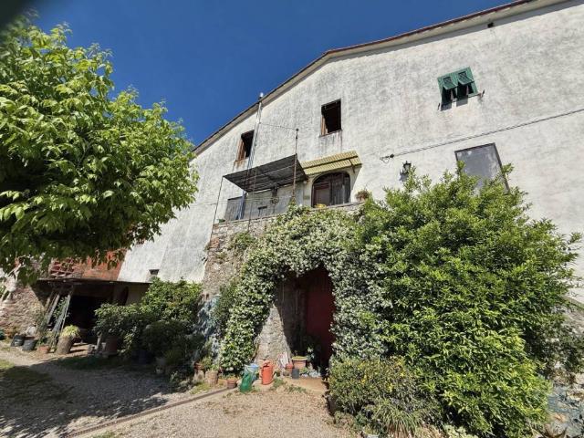 Rustico in vendita a Bagni Di Lucca Ponte, Toscana