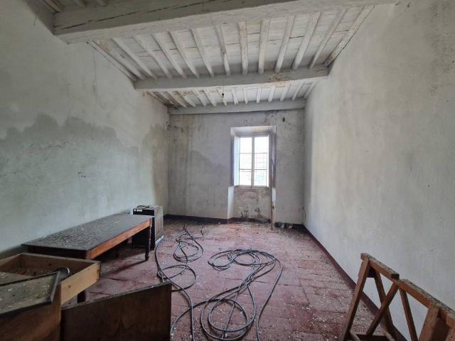 Rustico in vendita a San Quirico di Moriano, Bagni Di Lucca Ponte