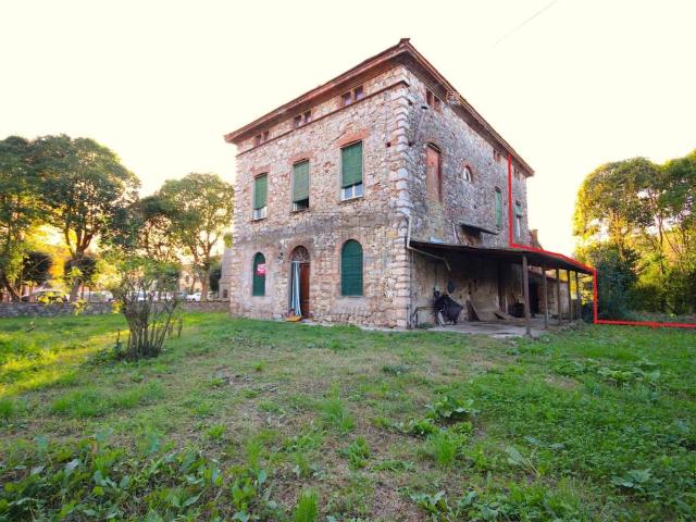 Rustico in vendita a Nozzano Castello, Bagni Di Lucca Ponte