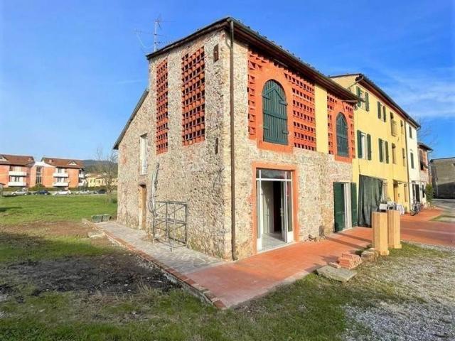 Rustico in vendita a San Macario in Piano, Bagni Di Lucca Ponte